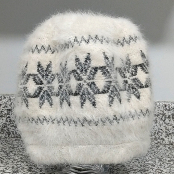 Like New, Angora Rabbit Fur Knit Winter Beret main image 9